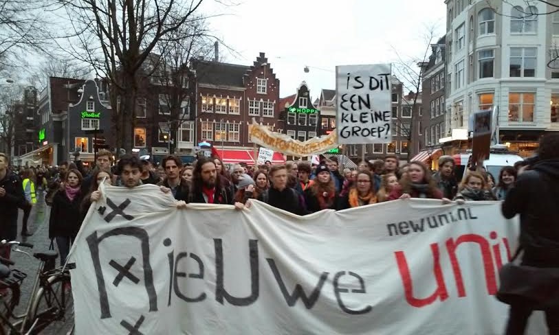 Studentendemonstratie op het Spui van Amsterdam op 25 februari 2015